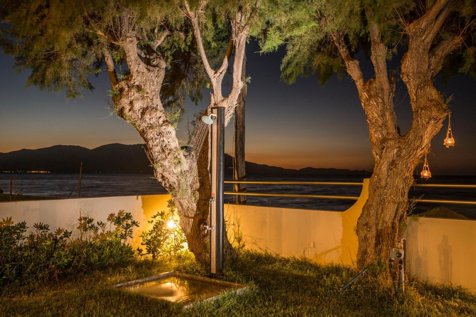 Big Blue Exclusive Beachfront Villa Kíszamosz Kültér fotó