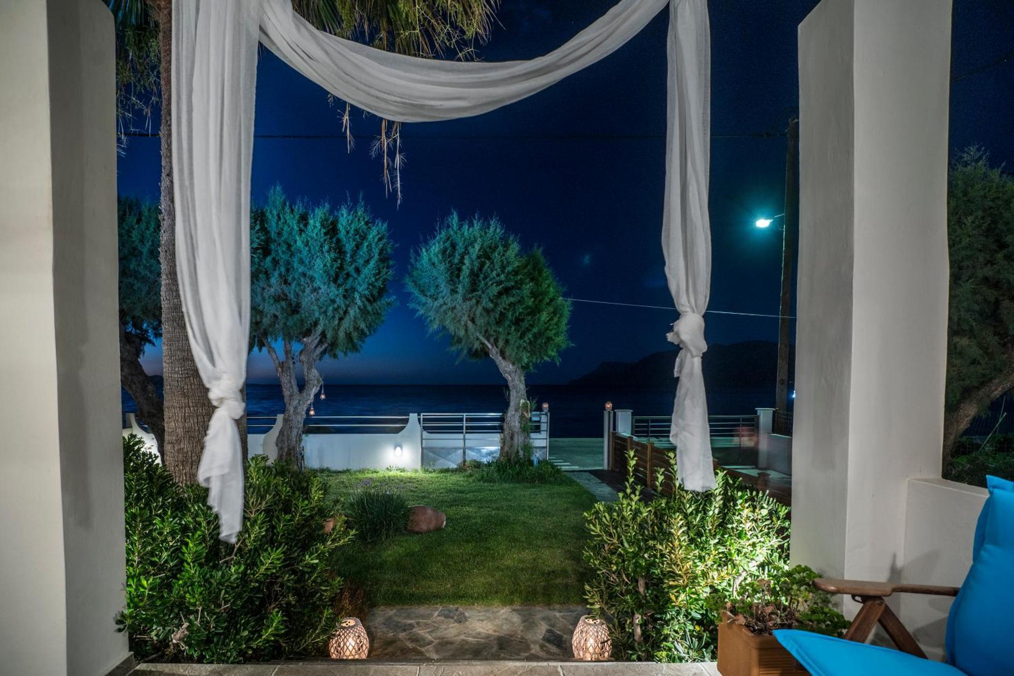 Big Blue Exclusive Beachfront Villa Kíszamosz Kültér fotó
